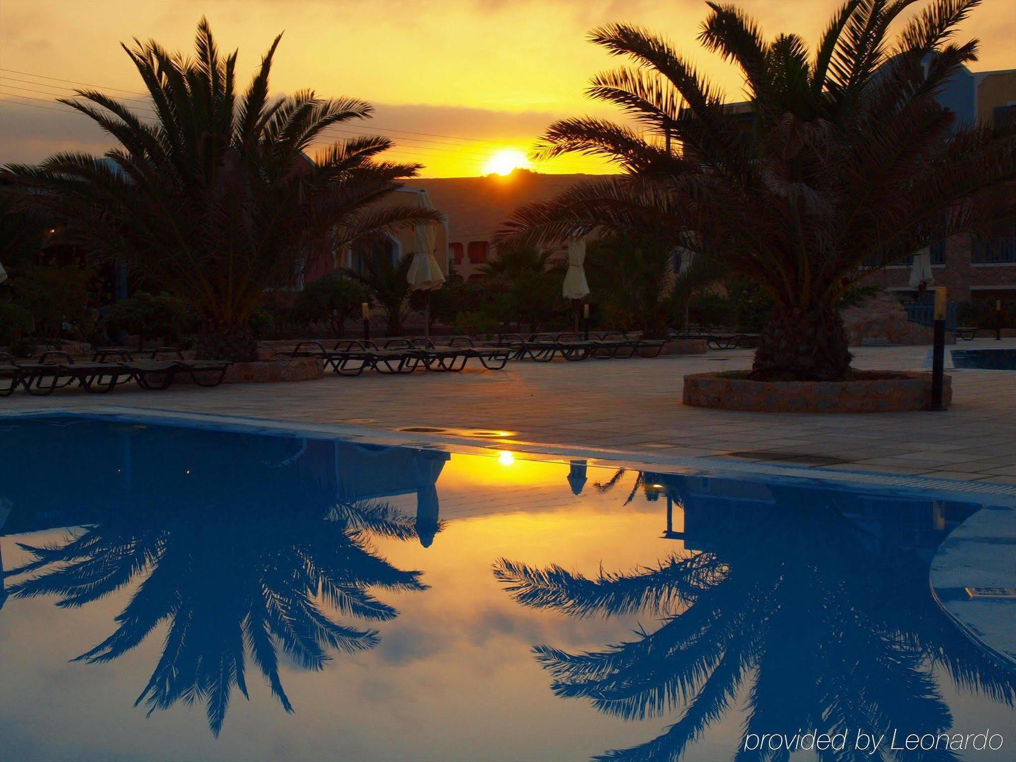 Santo Miramare Beach Resort Perissa  Facilities photo